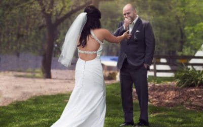 First Look Wedding Photos: Is it a “Do” or a “Don’t”?