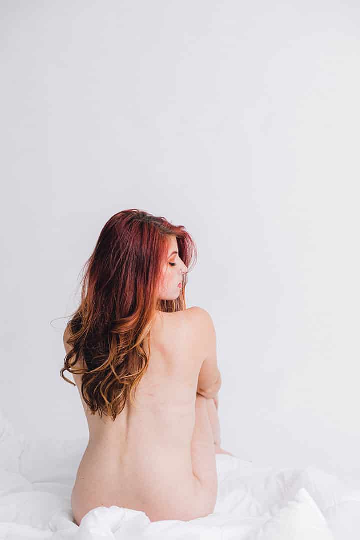 boudoir-back-shot boudoir photo shoot in maine